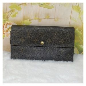 Authentic Louis Vuitton Monogram Sarah Wallet